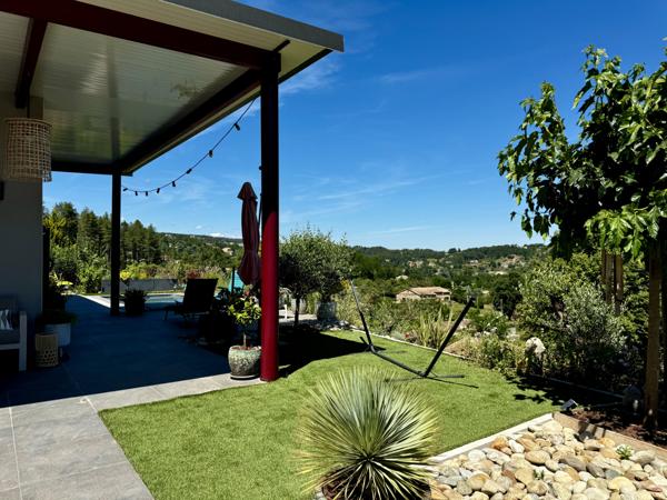 Joyeuse (07260) Atypique Plain-pied Contemporain avec Terrasses, Piscine et Vue…