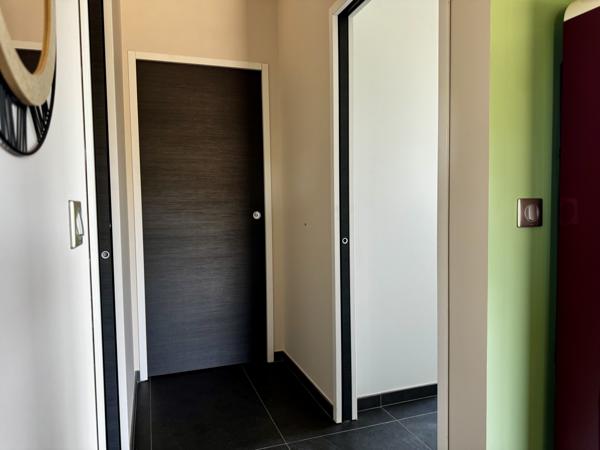 Joyeuse (07260) Atypique Plain-pied Contemporain avec Terrasses, Piscine et Vue…