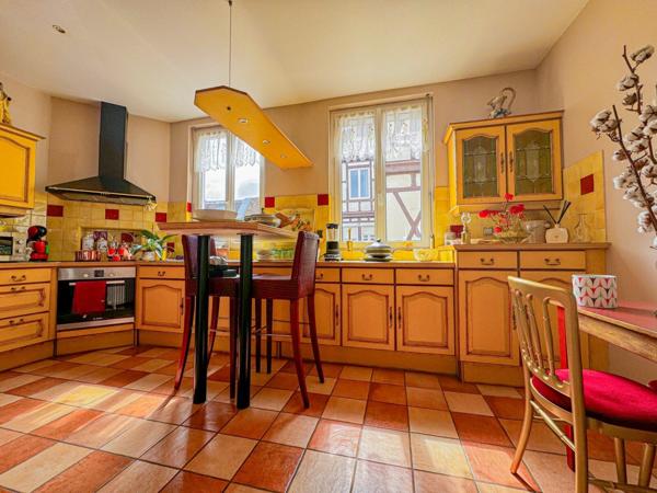 Appartement à vendre    5 pièces • 321,47 m2 Saint-Quentin