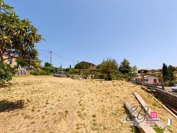 Terrain constructible 856 m² ; Cadre privilégié à Caunes-Minervois