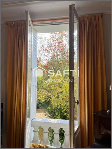 Mansard XIXe avec grand jardin bas Montmorency.