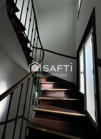 Mansard XIXe avec grand jardin à Montmorency.