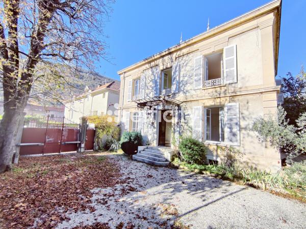 Maison 10 pièces - 278 m² Bien prestige