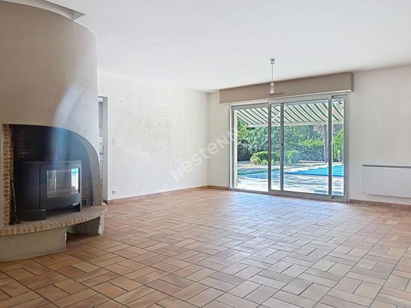Maison familiale à vendre Soulaire et Bourg 150 m² - 4 chambres - bureau - piscine
