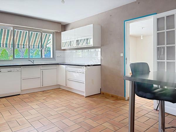 Maison familiale à vendre Soulaire et Bourg 150 m² - 4 chambres - bureau - piscine