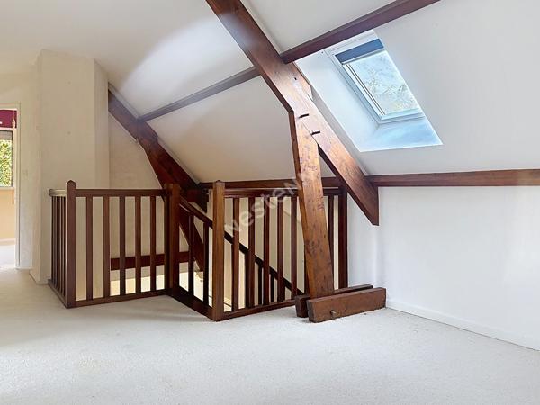 Maison familiale à vendre Soulaire et Bourg 150 m² - 4 chambres - bureau - piscine