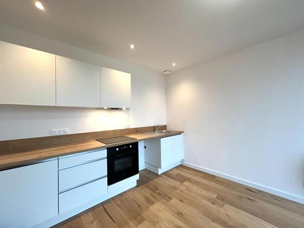 A LOUER : T3 à MARCQ EN BAROEUL • • 1 310 € CC • Réf. G660-120