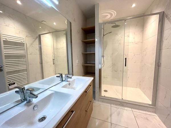 A LOUER : T3 à MARCQ EN BAROEUL • • 1 310 € CC • Réf. G660-120