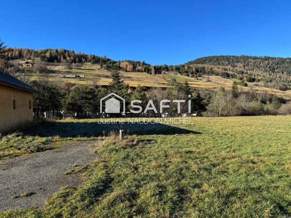 Terrain constructible 1070m² – Le Devoluy