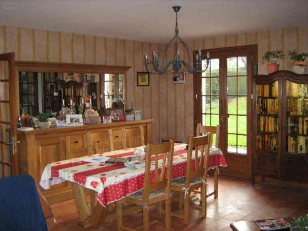 Maison à vendre à Foucarmont en Seine-Maritime (76340), ref : 128   
NEUFCHATEL EN BRAY