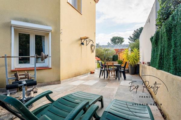 magnifique Bas de villa + piscine + 2 places de parking