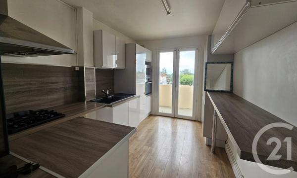 Appartement F4 à vendre  4 pièces - 112,69 m 2   LANNEMEZAN  - 65