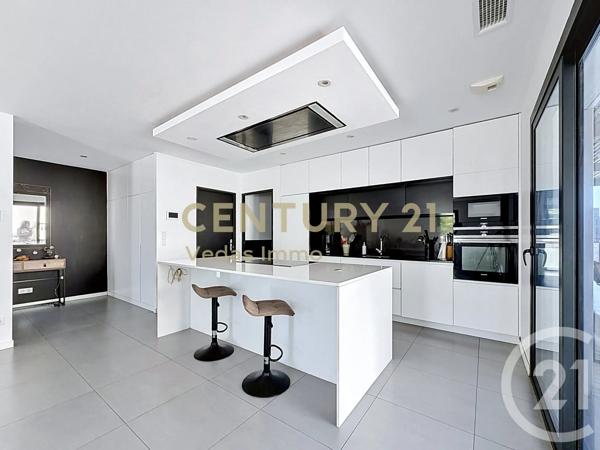 Maison à vendre  4 pièces - 117 m 2   GIGEAN  - 34