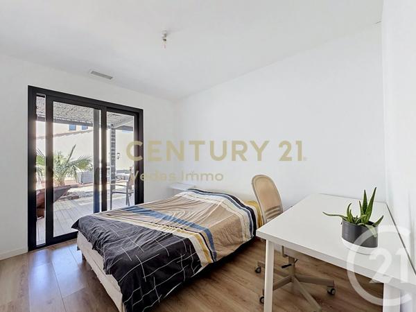 Maison à vendre  4 pièces - 117 m 2   GIGEAN  - 34