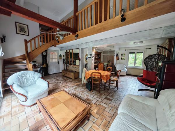 Maison 6 pièces - 157 m² Exclusivité efficity