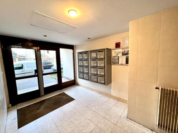 Le Blanc-Mesnil (93150) Studio 29m2 avec cave devant futur métro 17