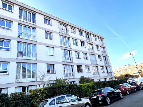 Le Blanc-Mesnil (93150) Studio 29m2 avec cave devant futur métro 17