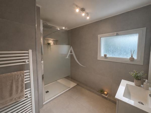 VILLA T3/4 RÉNOVÉE AVEC JARDIN PROCHE CENTRE