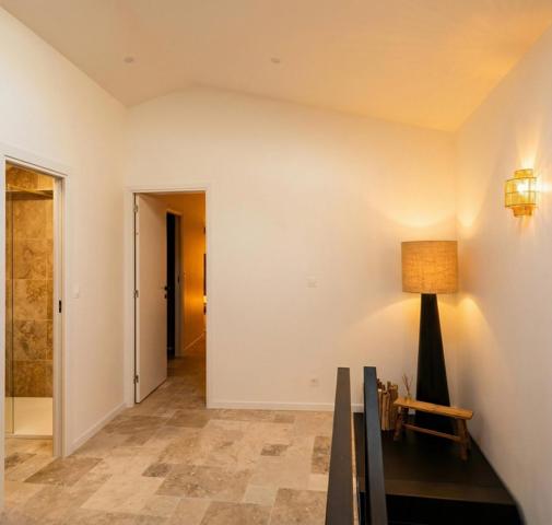 Maison neuve de 190 m² qui mélange le style urbain et une touche de Bali