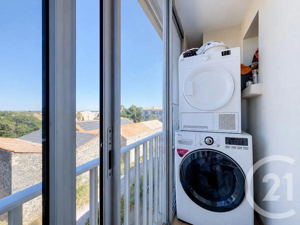 Appartement T3 à vendre  3 pièces - 64,58 m 2   AGDE  - 34