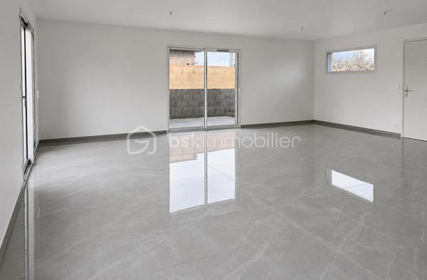 CELINE H IMMOBILIER propose en exclusivité une superbe villa neuve PMR RT 2012
📍 Lens-Lestang (26)

Idéalement située, cette villa neuve de plain-pied, conforme aux normes PMR, séduit par la qualité de sa construction et son agencement fonctionnel, crépie pour la vente.

Elle offre une pièce de vie spacieuse et lumineuse avec cuisine ouverte, 3 belles chambres, une salle d’eau moderne et accessible PMR, ainsi qu’une buanderie et un garage de plus de 30 m2.
Implantée sur un terrain plat et agréable d’environ 650 m², cette propriété constitue un cadre de vie idéal, alliant confort, accessibilité et modernité.
🔹 Construction récente
🔹 Prestations actuelles
🔹 Accessibilité totale PMR
🔹 Secteur calme et recherché
🔹 chauffage au sol (pompe à chaleur)

Bien rare sur le secteur – À découvrir sans tarder.

Céline 07 49 46 74 26
Vincent 06 33 50 28 68