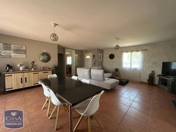 Maison à louer 4 pièces 90m² Monclar-de-Quercy (82230)