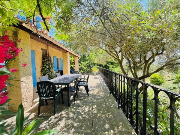 Saint-Saturnin-lès-Apt (84490) Idéalement située proche centre village avec vue imprenable !