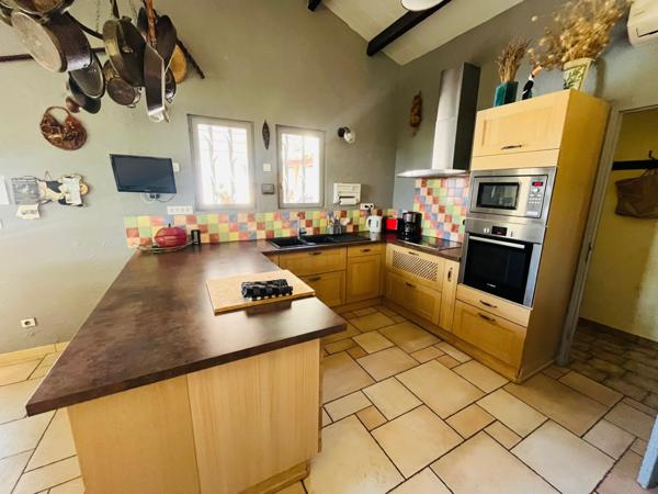 Saint-Saturnin-lès-Apt (84490) Idéalement située proche centre village avec vue imprenable !