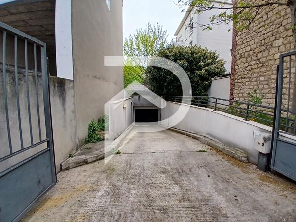 Parking / box