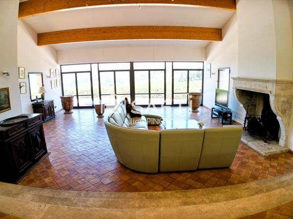 Propriété d'Exception avec Vue Panoramique à Apt - Un Joyau Provençal