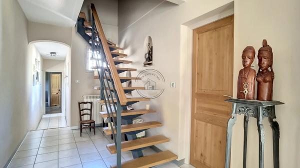 Cheval-Blanc (84460) PROPRIETE A CHEVAL-BLANC: ELEGANCE, CONFORT ET CADRE ENCHANTEUR AU PIED DU LUBERON