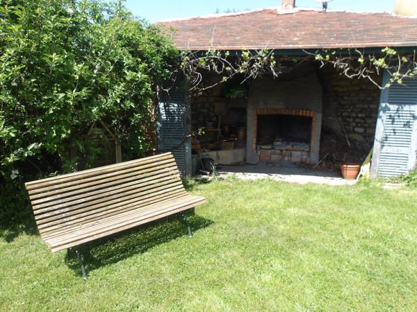 Charlieu (42190) Maison bourgeoise avec dépendance et maison de gardien sur 2 hectares libres