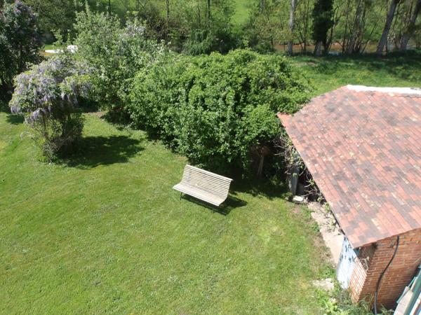 Charlieu (42190) Maison bourgeoise avec dépendance et maison de gardien sur 2 hectares libres