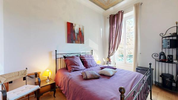 NICE - FLEURS / GAMBETTA : VASTE 4/5 PIÈCES DE 123 M² AVEC UNE GRANDE TERRASSE DE 45 M² À CIEL OUVERT