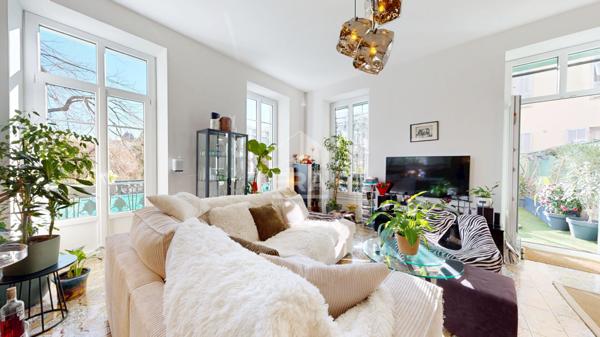 NICE - FLEURS / GAMBETTA : VASTE 4/5 PIÈCES DE 123 M² AVEC UNE GRANDE TERRASSE DE 45 M² À CIEL OUVERT