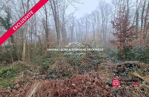 JOUY - JOLI TERRAIN de 918 m2