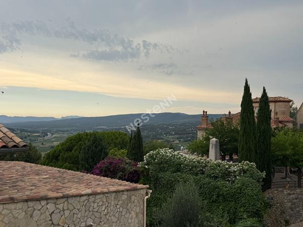 Maison de village provençale 70m², avec terrasses , studio et cave