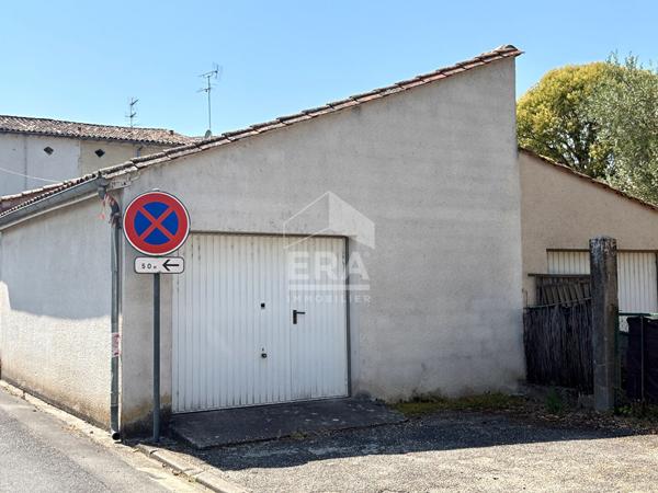 Parking / box Sainte Foy La Grande 34m2 - proche des commodités et de la gare