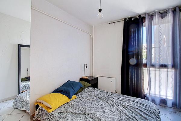 Vitrolles T3 68 m2 + balcon + cave au centre ville