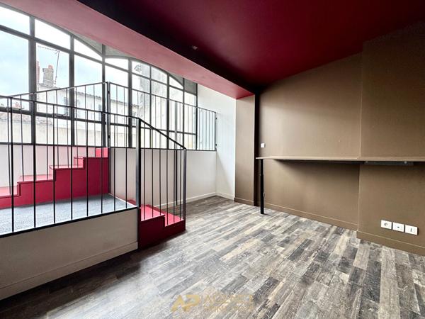 Appartement - T3 - 69m2 - Terrasse de 40m2 - La Rochelle Centre ville 393 750 € **  - Référence  JH719D4