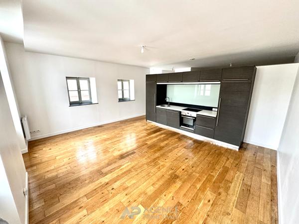 Appartement - T3 - 69m2 - Terrasse de 40m2 - La Rochelle Centre ville 393 750 € **  - Référence  JH719D4