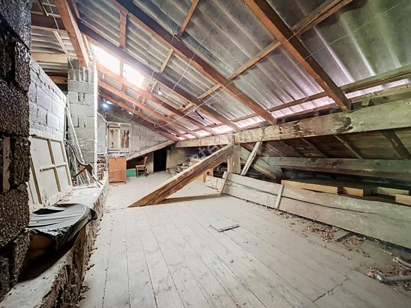 Ardèche, Privas : Maison de 231 m² avec appartement indépendant, jardin intimiste