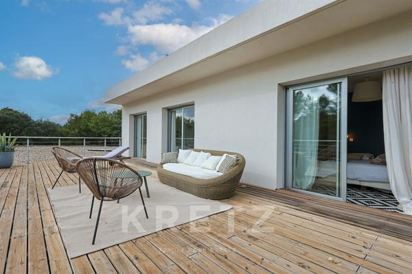 Magnifique villa d’architecte  au cœur de la pinède