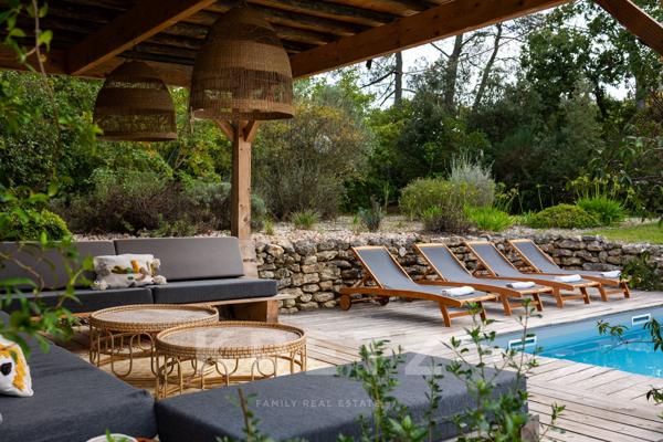 Magnifique villa d’architecte  au cœur de la pinède