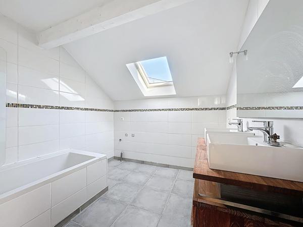 Maison de 2019, 3 chambres, grand jardin