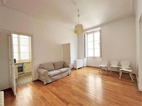 Appartement 2 pièces                                        - 44000 Nantes Réf : 12414