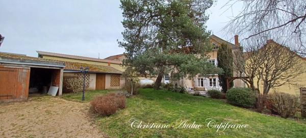 Entre Cluny et Charolles, maison de centre bourg de 180 m² à rénover, sur parcelle de terrain de 508 m²