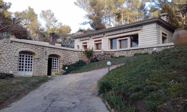 Saint-Rémy-de-Provence (13210) MAISON avec grand terrain et piscine St Remy de Provence