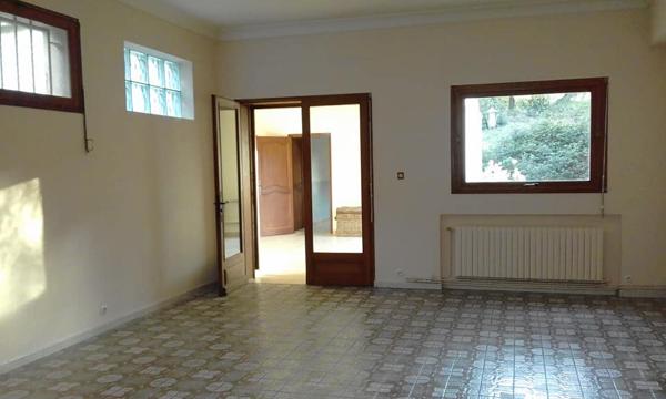 Saint-Rémy-de-Provence (13210) MAISON avec grand terrain et piscine St Remy de Provence