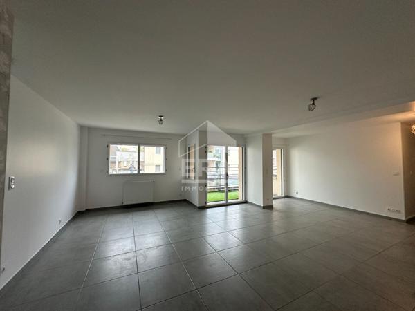 Châteauroux hyper centre - appt T4 avec balcon et parking